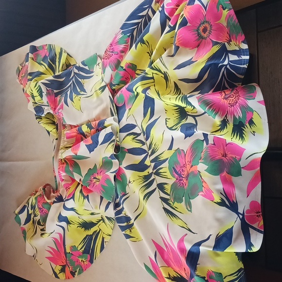 Woman Missi Floral Off The Shoulder Mini Dress - Picture 1 of 4